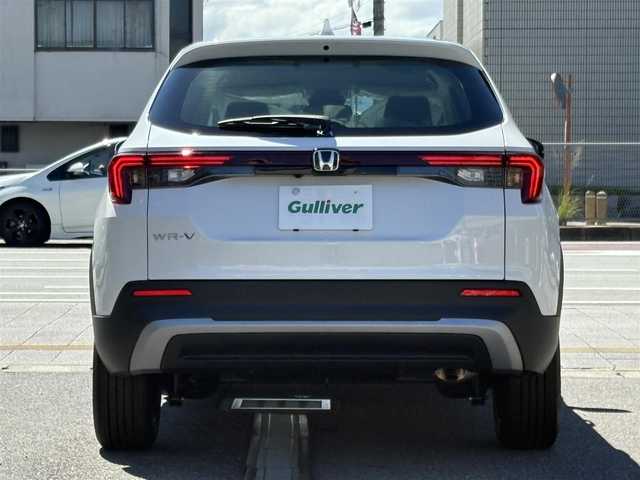 ホンダ ＷＲ－Ｖ X 三重県 2025(令7)年 0.1万km未満 プラチナホワイトパール ♪♪登録済未使用車♪♪/ホンダセンシング/　・衝突軽減ブレーキ(CMBS)/　・踏み間違い衝突軽減システム/　・路外逸脱抑制機能/　・歩行者事故低減ステアリング/　・先行車発進お知らせ/　・標識認識機能/　・オートハイビーム/　・パーキングセンサーシステム/　・アダプティブクルーズコントロール/　・車線維持支援システム/スマートキーx2/プッシュスタート/パドルシフト/LEDヘッドライト/オートライト/ライトレベリング/横滑り防止/ターンミラー/電動格納ミラー/サイドカーテンエアバック