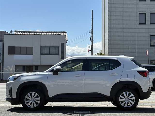 ホンダ ＷＲ－Ｖ X 三重県 2025(令7)年 0.1万km未満 プラチナホワイトパール ♪♪登録済未使用車♪♪/ホンダセンシング/　・衝突軽減ブレーキ(CMBS)/　・踏み間違い衝突軽減システム/　・路外逸脱抑制機能/　・歩行者事故低減ステアリング/　・先行車発進お知らせ/　・標識認識機能/　・オートハイビーム/　・パーキングセンサーシステム/　・アダプティブクルーズコントロール/　・車線維持支援システム/スマートキーx2/プッシュスタート/パドルシフト/LEDヘッドライト/オートライト/ライトレベリング/横滑り防止/ターンミラー/電動格納ミラー/サイドカーテンエアバック