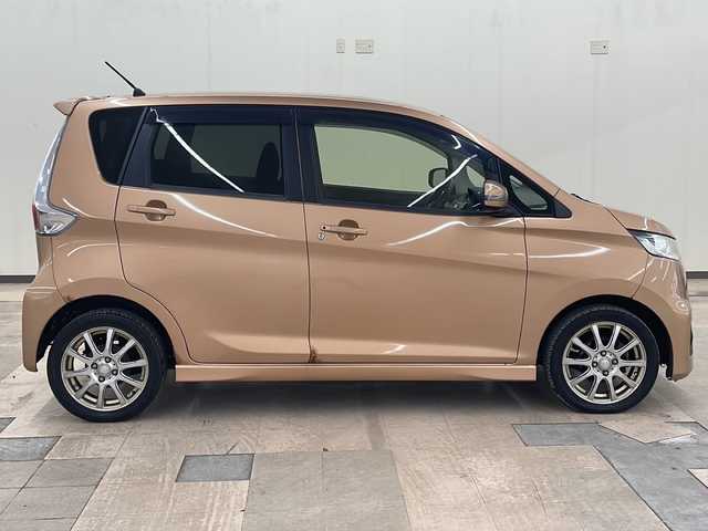 日産 デイズ ハイウェイスターG ターボ 道東・釧路十勝 2015(平27)年 10.7万km ピンクゴールドM ４WD/純正SDナビ/DVD・BT/フルセグTV/ETC/車外カメラ（バック・全周囲）/スマートキー/スペアキー（1本）/ベンチシート/保証書/取扱説明書