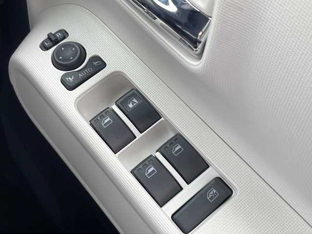 ダイハツ ムーヴ キャンバス ストライプス G 山口県 2024(令6)年 0.1万km シャイニングホワイトパール/レイクブルーメタリック 純正SDナビ　【NMZK-W67D】/・Bluetooth接続/・フルセグTV/・アラウンドビューモニター/・DVD再生機能有/スマートアシスト/・衝突軽減ブレーキ/・ふらつき警報/・車線逸脱警報/・先行車発進お知らせ機能/・標識認識機能/・アダプティブクルーズコントロール/・レーンキープコントロール/・コーナーセンサー/・オートハイビーム/シートヒーター/スマートキー/プッシュスタート/スペアキー1本/USB入力端子/両側パワースライドドア/純正14インチアルミホイール/ウィンカーミラー/ロック連動自動開閉ドアミラー/Ｄ席/Ｎ席ホットドリンクホルダー/電子パーキングブレーキ/オートブレーキホールド/スマートキー/イモビライザー/プッシュスタート/後席ＩＳＯＦＩＸシート/ＵＶカットプライバシーガラス/ＬＥＤヘッドライト/ＬＥＤフォグランプ/ＬＥＤリアコンビネーションランプ/分割可倒式リアシート/マルチインフォメーションディスプレイ/シートアンダートレー