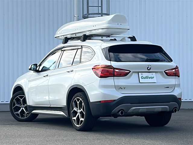 ＢＭＷ Ｘ１ 愛媛県 2018(平30)年 4.7万km 白 純正ナビ/Bluetooth/CD/DVD/USB/ETC/バックカメラ/アラウンドビューモニター/ハーフレザー/前席シートヒーター/社外ドライブレコーダー前のみ/コーナーセンサー（PDC）/オートライト/オートLEDヘッドライト/フォグランプ/スマートキー/スペアキー/電子パーキング/ルーフレール/保証書/取扱説明書/メンテナンス記録簿