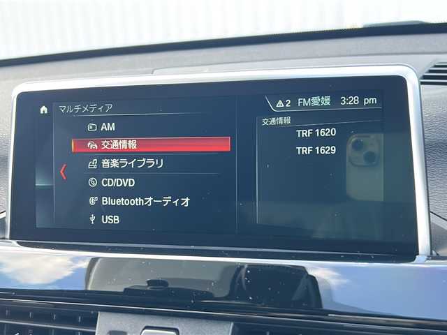 ＢＭＷ Ｘ１ 愛媛県 2018(平30)年 4.7万km 白 純正ナビ/Bluetooth/CD/DVD/USB/ETC/バックカメラ/アラウンドビューモニター/ハーフレザー/前席シートヒーター/社外ドライブレコーダー前のみ/コーナーセンサー（PDC）/オートライト/オートLEDヘッドライト/フォグランプ/スマートキー/スペアキー/電子パーキング/ルーフレール/保証書/取扱説明書/メンテナンス記録簿