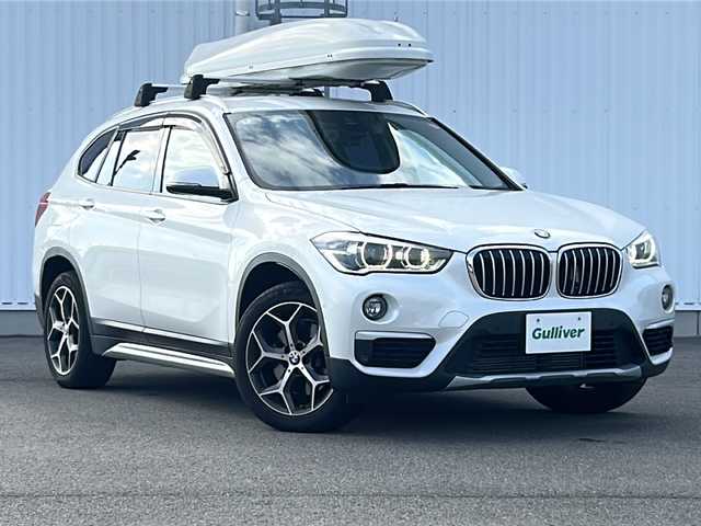 ＢＭＷ Ｘ１ 愛媛県 2018(平30)年 4.7万km 白 純正ナビ/Bluetooth/CD/DVD/USB/ETC/バックカメラ/アラウンドビューモニター/ハーフレザー/前席シートヒーター/社外ドライブレコーダー前のみ/コーナーセンサー（PDC）/オートライト/オートLEDヘッドライト/フォグランプ/スマートキー/スペアキー/電子パーキング/ルーフレール/保証書/取扱説明書/メンテナンス記録簿