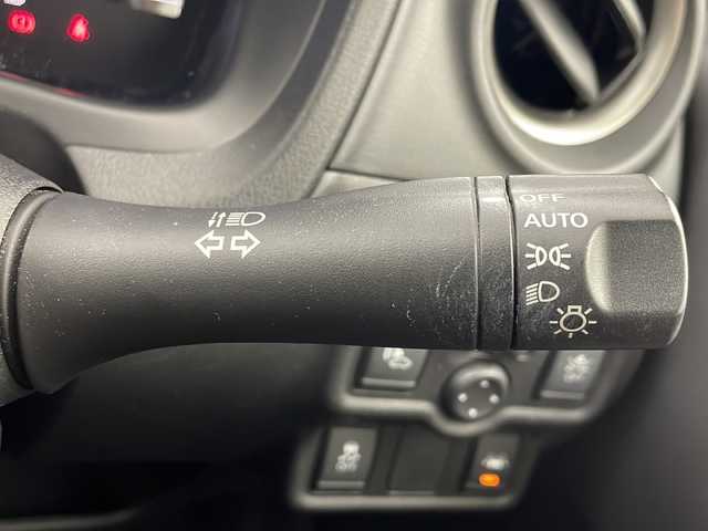 日産 ノート e－パワー X 岐阜県 2017(平29)年 4万km インペリアルアンバーP 純正SDナビ/（フルセグ/Bluetooth/SD）/全方位カメラ/デジタルインナーミラー/エマージェンシーブレーキ/LEDヘッドライト/前方ドライブレコーダー/横滑り防止/レーンキープアシスト/プッシュスタート/スマートキー/スペアキー/ETC/コーナーセンサー/ステアリングスイッチ