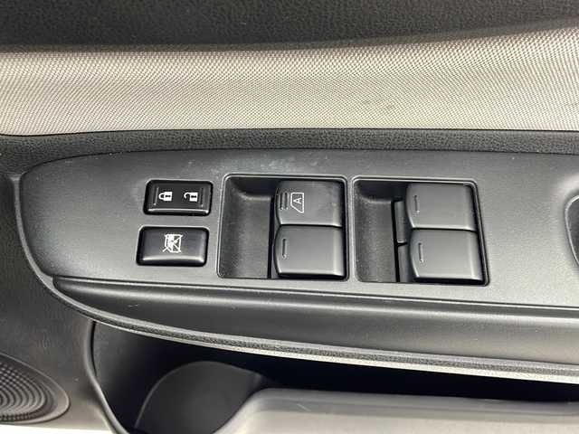 日産 ノート e－パワー X 岐阜県 2017(平29)年 4万km インペリアルアンバーP 純正SDナビ/（フルセグ/Bluetooth/SD）/全方位カメラ/デジタルインナーミラー/エマージェンシーブレーキ/LEDヘッドライト/前方ドライブレコーダー/横滑り防止/レーンキープアシスト/プッシュスタート/スマートキー/スペアキー/ETC/コーナーセンサー/ステアリングスイッチ