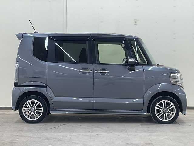 ホンダ Ｎ ＢＯＸ カスタム G Lパッケージ 道央・札幌 2015(平27)年 4.4万km ポリッシュドメタルメタリック /4WD//純正SDナビ/（CD/DVD/SD/BT/ラジオ/フルセグ）//社外エンジンスターター//ステアリングスイッチ//オートエアコン//オートライト//フォグライト//シートヒーター（運転席、助手席）//ETC//片側パワースライドドア