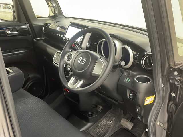 ホンダ Ｎ ＢＯＸ カスタム G Lパッケージ 道央・札幌 2015(平27)年 4.4万km ポリッシュドメタルメタリック /4WD//純正SDナビ/（CD/DVD/SD/BT/ラジオ/フルセグ）//社外エンジンスターター//ステアリングスイッチ//オートエアコン//オートライト//フォグライト//シートヒーター（運転席、助手席）//ETC//片側パワースライドドア