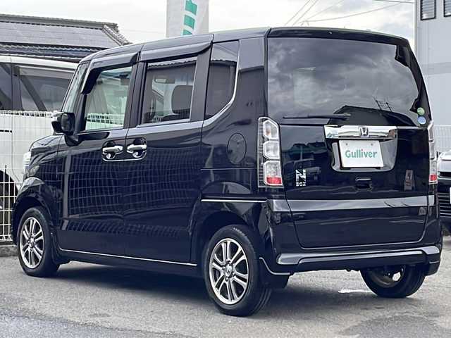 ホンダ Ｎ ＢＯＸ G SSパッケージ 愛媛県 2013(平25)年 5.2万km クリスタルブラックパール 純正メモリナビ/（AM/FM/CD/DVD/BT/USB）/ワンセグTV/バックカメラ/スマートキー/プッシュスタート/前後ドライブレコーダー/両側パワースライドドア/ETC/横滑り防止装置/ライトレベライザー/ISOFIX/ステアリングスイッチ/電格ウィンカーミラー
