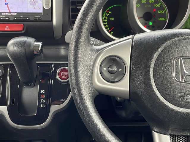 ホンダ Ｎ ＢＯＸ G SSパッケージ 愛媛県 2013(平25)年 5.2万km クリスタルブラックパール 純正メモリナビ/（AM/FM/CD/DVD/BT/USB）/ワンセグTV/バックカメラ/スマートキー/プッシュスタート/前後ドライブレコーダー/両側パワースライドドア/ETC/横滑り防止装置/ライトレベライザー/ISOFIX/ステアリングスイッチ/電格ウィンカーミラー