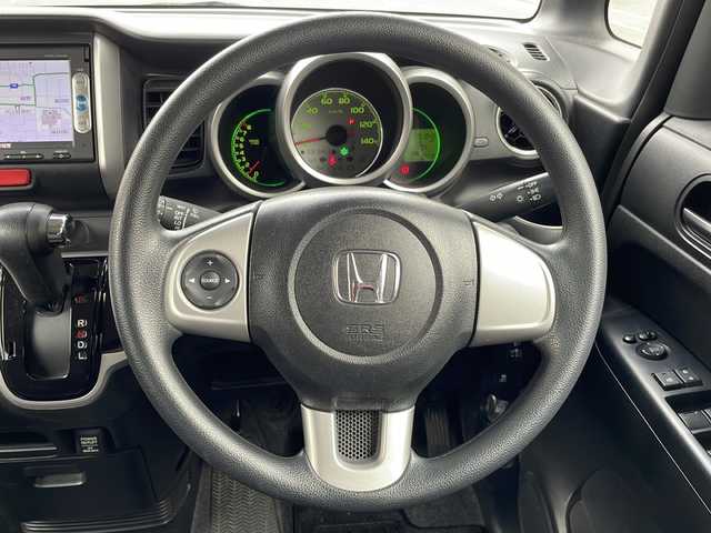 ホンダ Ｎ ＢＯＸ G SSパッケージ 愛媛県 2013(平25)年 5.2万km クリスタルブラックパール 純正メモリナビ/（AM/FM/CD/DVD/BT/USB）/ワンセグTV/バックカメラ/スマートキー/プッシュスタート/前後ドライブレコーダー/両側パワースライドドア/ETC/横滑り防止装置/ライトレベライザー/ISOFIX/ステアリングスイッチ/電格ウィンカーミラー