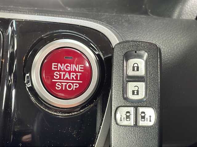 ホンダ Ｎ ＢＯＸ G SSパッケージ 愛媛県 2013(平25)年 5.2万km クリスタルブラックパール 純正メモリナビ/（AM/FM/CD/DVD/BT/USB）/ワンセグTV/バックカメラ/スマートキー/プッシュスタート/前後ドライブレコーダー/両側パワースライドドア/ETC/横滑り防止装置/ライトレベライザー/ISOFIX/ステアリングスイッチ/電格ウィンカーミラー