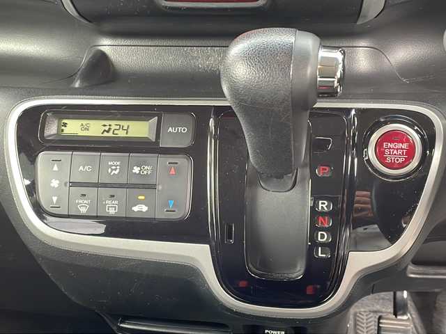 ホンダ Ｎ ＢＯＸ G SSパッケージ 愛媛県 2013(平25)年 5.2万km クリスタルブラックパール 純正メモリナビ/（AM/FM/CD/DVD/BT/USB）/ワンセグTV/バックカメラ/スマートキー/プッシュスタート/前後ドライブレコーダー/両側パワースライドドア/ETC/横滑り防止装置/ライトレベライザー/ISOFIX/ステアリングスイッチ/電格ウィンカーミラー