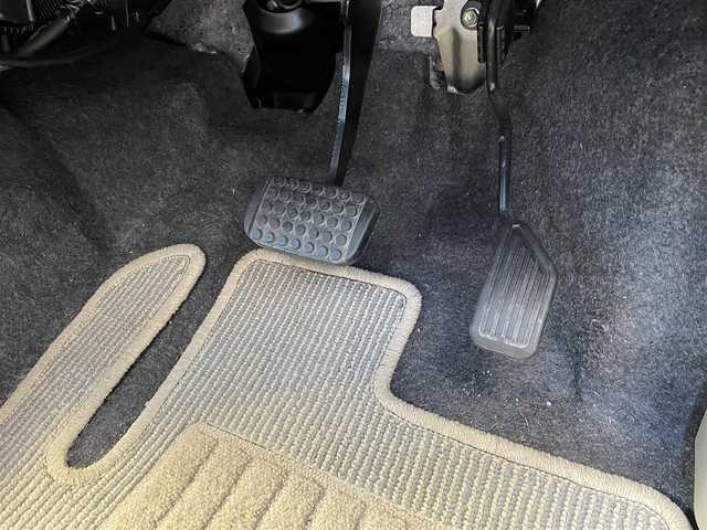 スバル プレオ プラス LA スマートアシストα 道央・札幌 2015(平27)年 4.6万km アーバンナイトブルークリスタルメタリック 登録時走行距離45817km/ワンオーナー/　４　W　D　/社外オーディオ（CD/DVD/FM/AM/USB)/バックカメラ/アイドリングストップ/ドアバイザー/ETC/スペアキー×１/ドライブレコーダー（前方）/純正フロアマット/横滑り防止装置/盗難防止装置/衝突軽減ブレーキ/ヘッドライトレベライザー/電動格納ミラー/バニティミラー/積込冬タイヤ/（純正AW/155/65/R14/23年製/溝7ｍｍ）/冬ワイパー