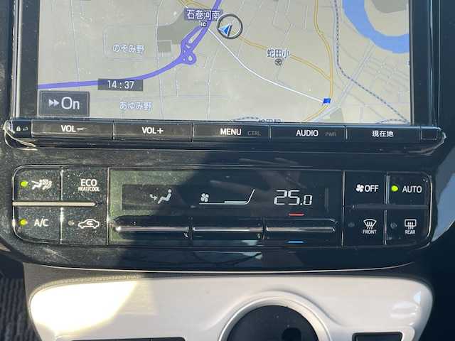 トヨタ プリウス S 宮城県 2016(平28)年 6.4万km アティチュードブラックマイカ 登録時走行距離６３３７３ｋｍ/レーダークルーズコントロール/バックカメラ/プリクラッシュセーフティ/レーンキープアシスト/横滑り防止機能/前後ドライブレコーダー/ＬＥＤヘッドライト/プッシュスタート/スマートキー/純正ナビ/・Bluetooth/・ワンセグ/・SDサーバー/・CD/DVD/ＥＴＣ/フォグランプ/純正フロアマット/オートライト