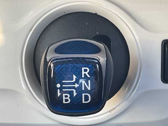 トヨタ プリウス S 宮城県 2016(平28)年 6.4万km アティチュードブラックマイカ 登録時走行距離６３３７３ｋｍ/レーダークルーズコントロール/バックカメラ/プリクラッシュセーフティ/レーンキープアシスト/横滑り防止機能/前後ドライブレコーダー/ＬＥＤヘッドライト/プッシュスタート/スマートキー/純正ナビ/・Bluetooth/・ワンセグ/・SDサーバー/・CD/DVD/ＥＴＣ/フォグランプ/純正フロアマット/オートライト