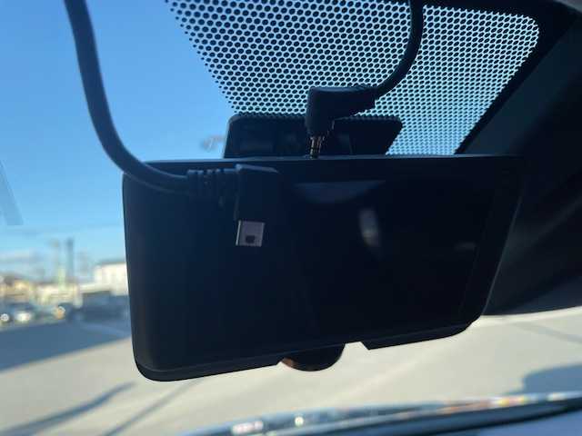 トヨタ プリウス S 宮城県 2016(平28)年 6.4万km アティチュードブラックマイカ 登録時走行距離６３３７３ｋｍ/レーダークルーズコントロール/バックカメラ/プリクラッシュセーフティ/レーンキープアシスト/横滑り防止機能/前後ドライブレコーダー/ＬＥＤヘッドライト/プッシュスタート/スマートキー/純正ナビ/・Bluetooth/・ワンセグ/・SDサーバー/・CD/DVD/ＥＴＣ/フォグランプ/純正フロアマット/オートライト