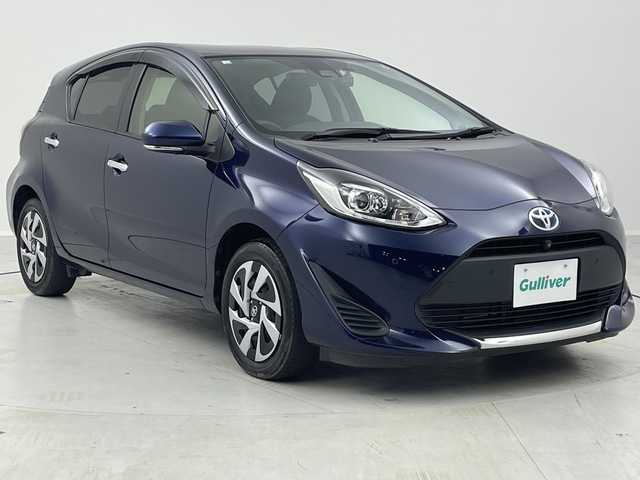 トヨタ アクア S スタイルブラック 茨城県 2020(令2)年 2.8万km ダークブルーマイカ 純正ナビ　フルセグTV　Bluetooth　全方位カメラ　衝突軽減ブレーキ　レーンキープアシスト　オートハイビーム　LEDヘッドランプ　コーナーセンサー　シートヒーター　スマートキー　ETC