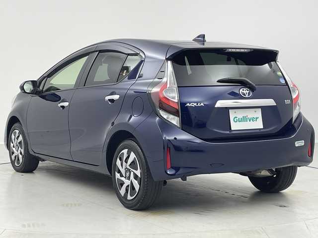 トヨタ アクア S スタイルブラック 茨城県 2020(令2)年 2.8万km ダークブルーマイカ 純正ナビ　フルセグTV　Bluetooth　全方位カメラ　衝突軽減ブレーキ　レーンキープアシスト　オートハイビーム　LEDヘッドランプ　コーナーセンサー　シートヒーター　スマートキー　ETC