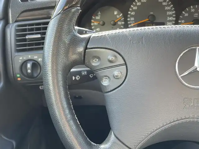 メルセデス・ベンツ Ｅ４３０ アバンギャルド 静岡県 2000(平12)年 4.2万km ブリリアントシルバー サンルーフ/レザーシート/純正ナビ/(CD/AM/FM/AUX)/クルーズコントロール/メモリー付パワーシート/シートヒーター/キーレスキー/ETC/純正フロアマット/純正17インチアルミホイール/保証書/取扱説明書/スペアキー