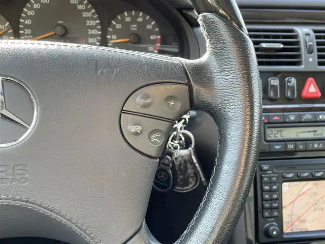 メルセデス・ベンツ Ｅ４３０ アバンギャルド 静岡県 2000(平12)年 4.2万km ブリリアントシルバー サンルーフ/レザーシート/純正ナビ/(CD/AM/FM/AUX)/クルーズコントロール/メモリー付パワーシート/シートヒーター/キーレスキー/ETC/純正フロアマット/純正17インチアルミホイール/保証書/取扱説明書/スペアキー