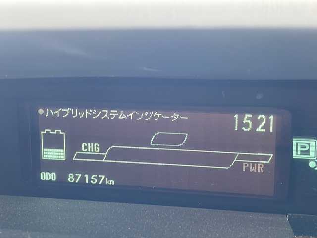 トヨタ プリウス S　LEDエディション 静岡県 2011(平23)年 8.8万km ホワイトパールクリスタルシャイン セールスポイント　/社外ナビ/Bluetooth/フルセグTV/CD/DVD/AUX/バックカメラ　/パワーウィンドウ/パワーステアリング/純正フロアマット/社外アルミホイール/オートライト/オートエアコン/横滑り軽減装置/エアバック