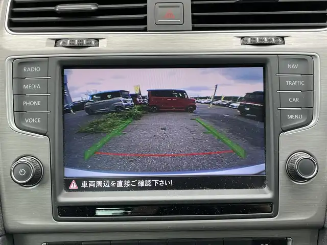 フォルクスワーゲン ゴルフ TSIコンフォートライン 千葉県 2016(平28)年 4.1万km シルバー 純正ナビ/ワンセグＴＶ/バックカメラ/ビルトインＥＴＣ/ＨＩＤヘッドライト/アイドリングストップ/クルーズコントロール/オートライト/横滑り防止装置/衝突被害軽減ブレーキ/カーテンエアバック