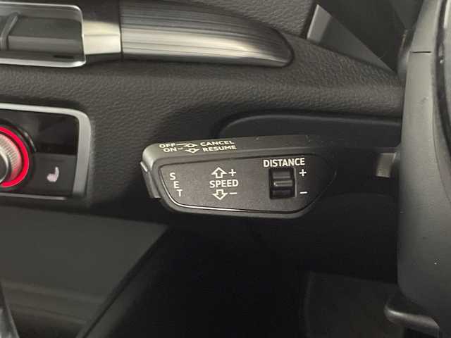 アウディ Ａ３ SB 1．4 TFSI スポーツ 福岡県 2018(平30)年 4.4万km グレー ワンオーナー/純正HDDナビ/・CD/DVD/BT/フルセグTV/・バックモニター/アウディプレセンス/革シート/・シートヒーター(D/N)/・パワーシート(D/N)/前方ドライブレコーダー/レーダー探知機/ETC/コーナーセンサー/オートブレーキホールド/LEDヘッドライト/・オートライト/・フォグランプ/アイドリングストップ/プッシュスタート/スペアキー