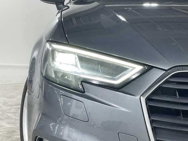 アウディ Ａ３ SB 1．4 TFSI スポーツ 福岡県 2018(平30)年 4.4万km グレー ワンオーナー/純正HDDナビ/・CD/DVD/BT/フルセグTV/・バックモニター/アウディプレセンス/革シート/・シートヒーター(D/N)/・パワーシート(D/N)/前方ドライブレコーダー/レーダー探知機/ETC/コーナーセンサー/オートブレーキホールド/LEDヘッドライト/・オートライト/・フォグランプ/アイドリングストップ/プッシュスタート/スペアキー