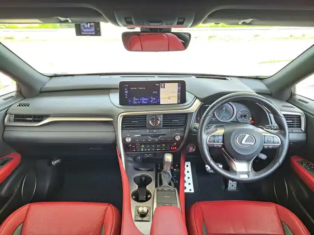 レクサス ＲＸ 300 Fスポーツ 大阪府 2021(令3)年 3.5万km ホワイトノーヴァガラスフレーク /禁煙ワンオーナー//サンルーフ//ルーフレール//純正メーカーナビ/・SD/Bluetooth/CD/USB/AUX/フルTV//バックカメラ・全方位カメラ//前後ドラレコ【TZ-D205W】//コーナーセンサー//前後USB充電//パワーバックドア//純正20AW//前席シートヒーター/エアーシート//後席シートヒーター//前席パワーシートD席メモリ付き//ヘッドアップディスプレー//オートハイビーム//ステアリングヒーター//純正20AW//ビルトインETC2.0//衝突軽減ブレーキ//レーダークルーズコントロール//レーンキープアシスト//ブラインドスポットモニター//AC100コンセント