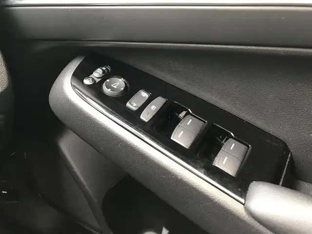 ホンダ ヴェゼル ハイブリッド e:HEV Z 富山県 2021(令3)年 6.4万km プラチナホワイトパール 4WD/純正ナビ/フルセグTV/Bluetooth/全周囲カメラ/衝突被害軽減ブレーキ/コーナーセンサー/レーンキープアシスト/レーダークルーズコントロール/革巻きステアリング/ステアリングスイッチ/ハーフレザーシート/シートヒーター/プッシュスタート/スマートキー/ETC2.0