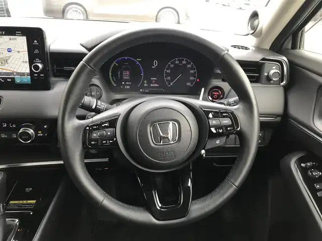 ホンダ ヴェゼル ハイブリッド e:HEV Z 富山県 2021(令3)年 6.4万km プラチナホワイトパール 4WD/純正ナビ/フルセグTV/Bluetooth/全周囲カメラ/衝突被害軽減ブレーキ/コーナーセンサー/レーンキープアシスト/レーダークルーズコントロール/革巻きステアリング/ステアリングスイッチ/ハーフレザーシート/シートヒーター/プッシュスタート/スマートキー/ETC2.0
