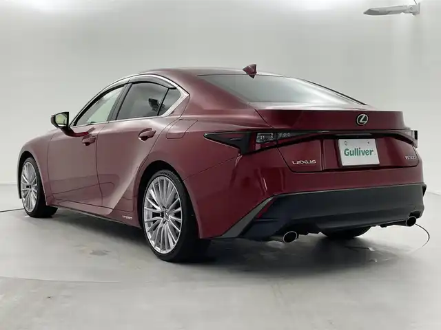 レクサス ＩＳ 300h バージョンL 福井県 2021(令3)年 5.4万km レッドマイカクリスタルシャイン サンルーフ/純正ナビゲーション/【AM/FM/CD/Bluetooth/フルセグTV】/全方位カメラ/ビルトインETC/レーダークルーズコントロール/電子パーキングブレーキ/ブレーキホールド/パワーシート（運転席/助手席）/シートヒーター（運転席/助手席）/オートライト/オートマチックハイビーム/LEDヘッドライド/プッシュスタート/スマートキー/スペアキー/カードキー/パドルシフト/取扱説明書