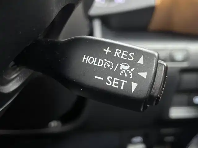 レクサス ＩＳ 300h バージョンL 福井県 2021(令3)年 5.4万km レッドマイカクリスタルシャイン サンルーフ/純正ナビゲーション/【AM/FM/CD/Bluetooth/フルセグTV】/全方位カメラ/ビルトインETC/レーダークルーズコントロール/電子パーキングブレーキ/ブレーキホールド/パワーシート（運転席/助手席）/シートヒーター（運転席/助手席）/オートライト/オートマチックハイビーム/LEDヘッドライド/プッシュスタート/スマートキー/スペアキー/カードキー/パドルシフト/取扱説明書