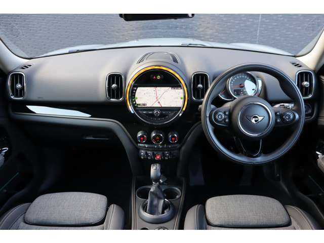 ＭＩＮＩ ミニ クロスオーバー クーパー D コーンウォールED 大分県 2020(令2)年 1.3万km グレーⅡ ワンオーナー/インテリジェントセーフティ/アダプティブクルーズコントロール/純正ナビ/Bluetooth/USB/バックカメラ/ハーフレザー/パワーバックドア/オートライト/オートワイパー/純正18インチAW/ミラー一体型ETC/ドライブレコーダ（VREC-DZ200）/社外デジタルインナーミラー