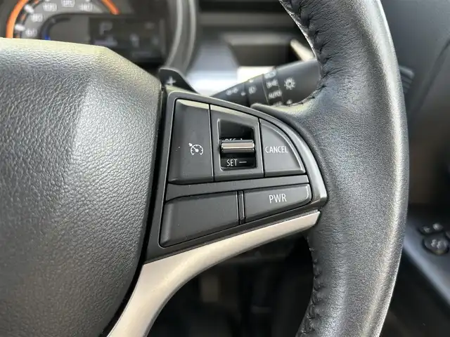 スズキ スペーシア ギア HYBRID XZターボ 岡山県 2019(平31)年 3.3万km ブルーイッシュブラックパール3 純正ナビ　　CN-RZ743W/Bluetooth、AM、FM、フルセグTV、CD、DVD/パドルシフト/両側パワースライドドア/シートバックテーブル/前席シートヒーター/クルーズコントロール（追従機能なし）/スリムサーキュレーター/後席ロールサンシェード/オートライト/レーンキープアシスト/ビルトインETC/純正フロアマット/横滑り防止装置/盗難防止装置/スズキセーフティサポート/・デュアルカメラブレーキサポート/・後退時サポートブレーキ/・車線逸脱抑制機能/・車線逸脱警報機能/・ふらつき警報/・標識認識機能/・先行車発進お知らせ機能