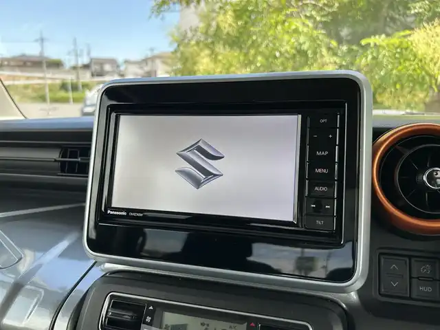 スズキ スペーシア ギア HYBRID XZターボ 岡山県 2019(平31)年 3.3万km ブルーイッシュブラックパール3 純正ナビ　　CN-RZ743W/Bluetooth、AM、FM、フルセグTV、CD、DVD/パドルシフト/両側パワースライドドア/シートバックテーブル/前席シートヒーター/クルーズコントロール（追従機能なし）/スリムサーキュレーター/後席ロールサンシェード/オートライト/レーンキープアシスト/ビルトインETC/純正フロアマット/横滑り防止装置/盗難防止装置/スズキセーフティサポート/・デュアルカメラブレーキサポート/・後退時サポートブレーキ/・車線逸脱抑制機能/・車線逸脱警報機能/・ふらつき警報/・標識認識機能/・先行車発進お知らせ機能