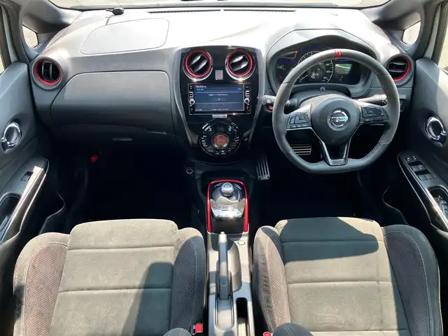 日産 ノート e－パワー ニスモ 福島県 2018(平30)年 4.7万km ブリリアントホワイトパール エンジンスタートボタン/パワーステアリング/パワーウィンドウ/スマートキー/オートエアコン/クルーズコントロール/ETC/全方位カメラ/純正ナビ（CD/DVD）/純正ドライブレコーダー/純正フロアマット/純正アルミホイール/ABS/横滑り防止装置/ナイトビジョン/コーナーセンサー前後/レーンキープアシスト/オートライト/Wエアバック/衝突軽減システム/デジタルインナーミラー/社外アルミ車載（スタッドレス）
