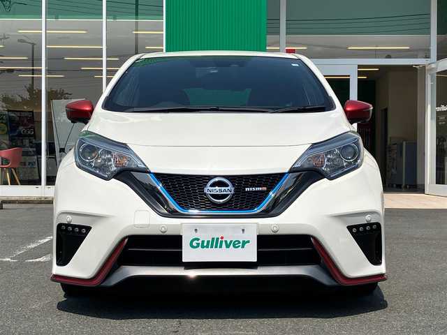 日産 ノート e－パワー ニスモ 福島県 2018(平30)年 4.7万km ブリリアントホワイトパール /エンジンスタートボタン//パワーステアリング//パワーウィンドウ//スマートキー//オートエアコン//クルーズコントロール//ETC//全方位カメラ//純正ナビ（CD/DVD）//純正ドライブレコーダー//純正フロアマット//純正アルミホイール//ABS//横滑り防止装置//ナイトビジョン//コーナーセンサー前後//レーンキープアシスト//オートライト//Wエアバック//衝突軽減システム//デジタルインナーミラー//社外アルミ車載（スタッドレス）