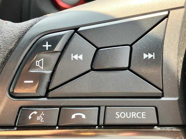 日産 ノート e－パワー ニスモ 福島県 2018(平30)年 4.7万km ブリリアントホワイトパール /エンジンスタートボタン//パワーステアリング//パワーウィンドウ//スマートキー//オートエアコン//クルーズコントロール//ETC//全方位カメラ//純正ナビ（CD/DVD）//純正ドライブレコーダー//純正フロアマット//純正アルミホイール//ABS//横滑り防止装置//ナイトビジョン//コーナーセンサー前後//レーンキープアシスト//オートライト//Wエアバック//衝突軽減システム//デジタルインナーミラー//社外アルミ車載（スタッドレス）