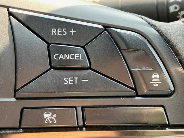 日産 ノート e－パワー ニスモ 福島県 2018(平30)年 4.7万km ブリリアントホワイトパール /エンジンスタートボタン//パワーステアリング//パワーウィンドウ//スマートキー//オートエアコン//クルーズコントロール//ETC//全方位カメラ//純正ナビ（CD/DVD）//純正ドライブレコーダー//純正フロアマット//純正アルミホイール//ABS//横滑り防止装置//ナイトビジョン//コーナーセンサー前後//レーンキープアシスト//オートライト//Wエアバック//衝突軽減システム//デジタルインナーミラー//社外アルミ車載（スタッドレス）