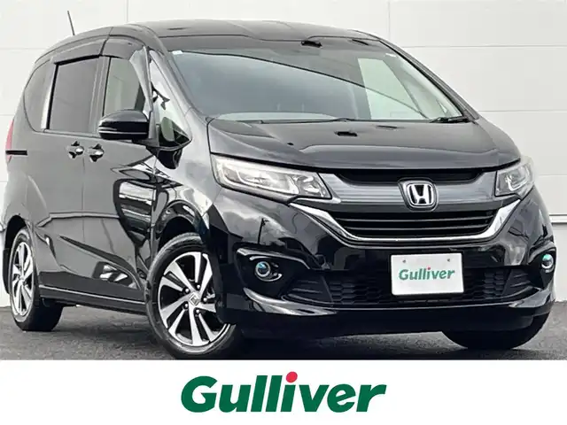 ホンダ フリード G 佐賀県 2017(平29)年 8.4万km クリスタルブラックパール 6人乗り　/純正SDナビ　/・バックカメラ　/・フルセグTV/BT/CD/DVD/純正15インチAW　/片側パワースライドドア　/LEDヘッドライト　/LEDフォグランプ　/オートライト/ETC　/プッシュスタート　/スペアキー×1/取扱説明書　/保証書