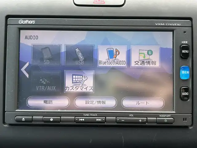 ホンダ フリード G 佐賀県 2017(平29)年 8.4万km クリスタルブラックパール 6人乗り　/純正SDナビ　/・バックカメラ　/・フルセグTV/BT/CD/DVD/純正15インチAW　/片側パワースライドドア　/LEDヘッドライト　/LEDフォグランプ　/オートライト/ETC　/プッシュスタート　/スペアキー×1/取扱説明書　/保証書