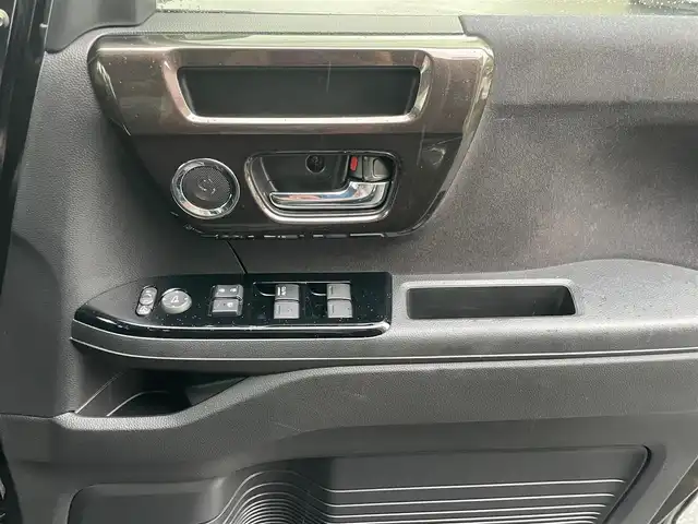 ホンダ Ｎ ＢＯＸ カスタム G L ホンダセンシング 島根県 2018(平30)年 1.1万km クリスタルブラックパール 社外SDナビ　/ワンセグTV　/ビルトインETC　/アダプティブクルーズコントロール　/衝突軽減システム　/レーンキープアシスト/革調シートカバー　　/パワースライドドア　/後方コーナーセンサー　/純正LEDライト　/純正フォグランプ/純正フロアマット/純正14インチアルミホイール/スペアキー