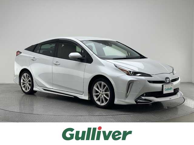 トヨタ プリウス SセーフティプラスⅡ 兵庫県 2021(令3)年 9.3万km プラチナホワイトパールマイカ 4WD/モデリスタエアロ/トヨタセーフティセンス/純正ディスプレーオーディオ＆BT/アラウンドビューモニター/ドライブレコーダー前後/純正フロアマット＆ドアバイザー/オートライト＆ハイビーム/LEDライト/レーダークルーズコントロール/ビルトインETC/純正１７inアルミホイール/スマートキー/プッシュスタート/W＆サイド＆カーテンエアバック