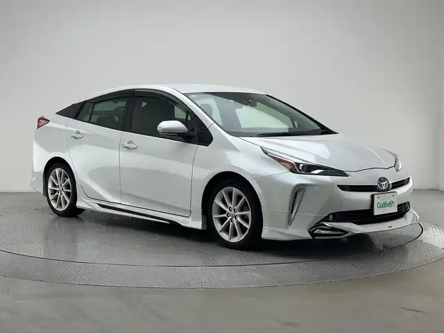 トヨタ プリウス SセーフティプラスⅡ 兵庫県 2021(令3)年 9.3万km プラチナホワイトパールマイカ 4WD/モデリスタエアロ/トヨタセーフティセンス/純正ディスプレーオーディオ＆BT/アラウンドビューモニター/ドライブレコーダー前後/純正フロアマット＆ドアバイザー/オートライト＆ハイビーム/LEDライト/レーダークルーズコントロール/ビルトインETC/純正１７inアルミホイール/スマートキー/プッシュスタート/W＆サイド＆カーテンエアバック