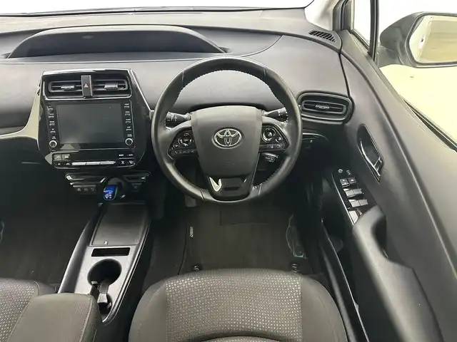 トヨタ プリウス SセーフティプラスⅡ 兵庫県 2021(令3)年 9.3万km プラチナホワイトパールマイカ 4WD/モデリスタエアロ/トヨタセーフティセンス/純正ディスプレーオーディオ＆BT/アラウンドビューモニター/ドライブレコーダー前後/純正フロアマット＆ドアバイザー/オートライト＆ハイビーム/LEDライト/レーダークルーズコントロール/ビルトインETC/純正１７inアルミホイール/スマートキー/プッシュスタート/W＆サイド＆カーテンエアバック