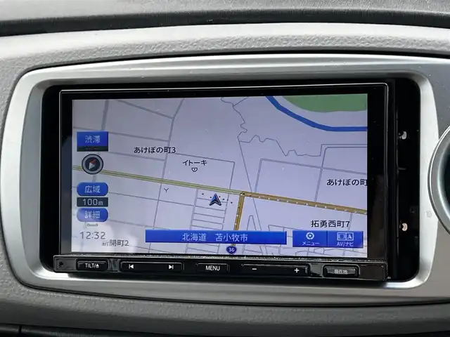 トヨタ ヴィッツ F 道央・札幌 2011(平23)年 14.3万km シルバーM ４WD/寒冷地仕様/社外メモリーナビ/AM/FM/BT/フルセグ/ETC/ワイパーデアイサー/リモコンキー/電動格納ミラー/ウィンカーミラー/純正フロアマット/ドアバイザー