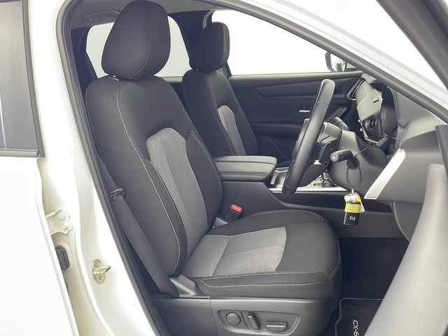 マツダ ＣＸ－６０ XD Sパッケージ 愛知県 2023(令5)年 2.9万km ロジウムホワイトプレミアムメタリック /禁煙車//セーフティクルーズパッケージ//シースルービューパッケージ//純正12.3インチナビ//フルセグTV//AppleCarPlay//ETC//純正前後ドライブレコーダー//シースルービュー付360°ビューモニター//SBS(前方検知機能・右直事故回避アシスト・交差点事故回避アシスト)//SBS-R//SBS-RC//レーンキープアシスト//緊急時車線維持支援//ブラインドスポットモニタリング//マツダレーダークルーズコントロール//交通標識認識//クルージング&トラフィックサポート//アダプティブLEDヘッドライト//オートライト//ヘッドアップディスプレイ//運転席パワーシート(ポジションメモリー付)//前席シートヒーター//純正18インチアルミホイール//純正フロアマット//純正ドアバイザー//電子パーキングブレーキ//ブレーキホールド//革巻きステアリング//ステアリングスイッチ//プッシュスタート//電動格納ミラーウィンカー//イモビライザー