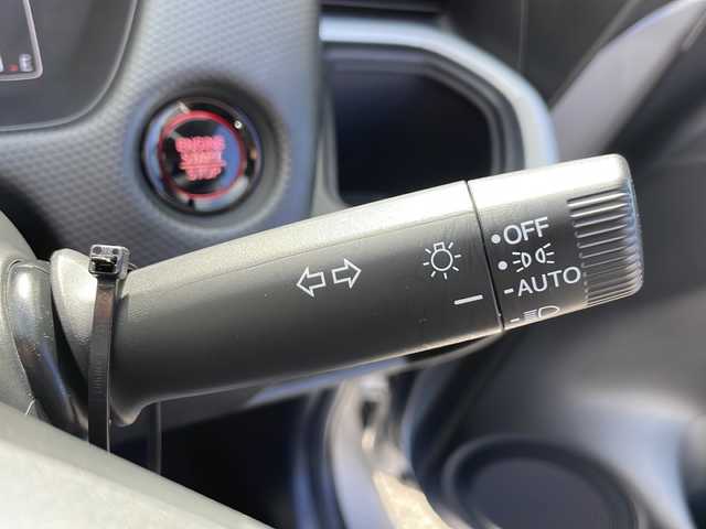 ホンダ フィット ベーシック 岩手県 2020(令2)年 2.3万km ルナシルバーM ホンダセンシング　寒冷地仕様　ナビ　バックＣ　Ｂｌｕｅｔｏｏｔｈ再生　ＥＴＣ　アダプティブクルーズコントロール　ワイパーデアイサー　コーナーセンサー　スマートキー　スペアキー　ヒーター付電格ミラー