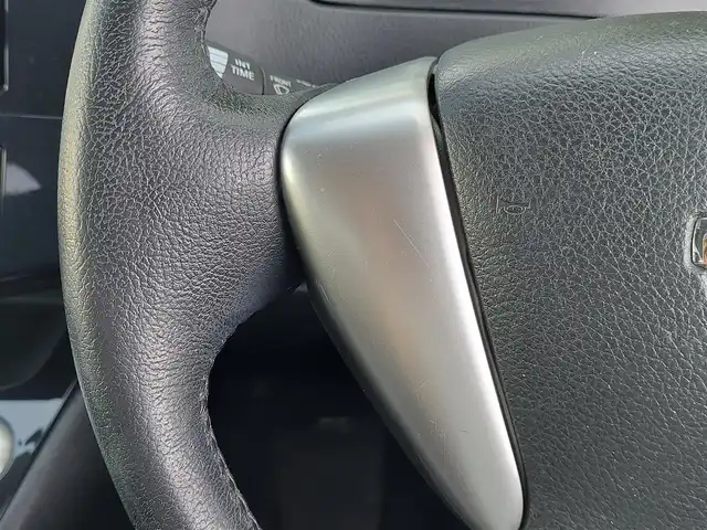 日産 セレナ ハイウェイスター Vセレクション 東京都 2012(平24)年 8.6万km ブリリアントホワイトパール 純正SDナビ（hs511d-w）/バックカメラ/ALPINEフリップダウンモニター/クルーズコントロール/両側パワースライドドア/HIDヘッドライト/オートエアコン/ビルトインETC/アイドリングストップ/横滑り防止装置/リアオートエアコン/プッシュスタート